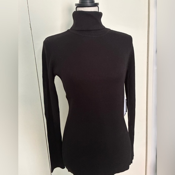 Calvin Klein Sweaters - Calvin Klein Elegant Black Fitted Turtleneck Sweater
